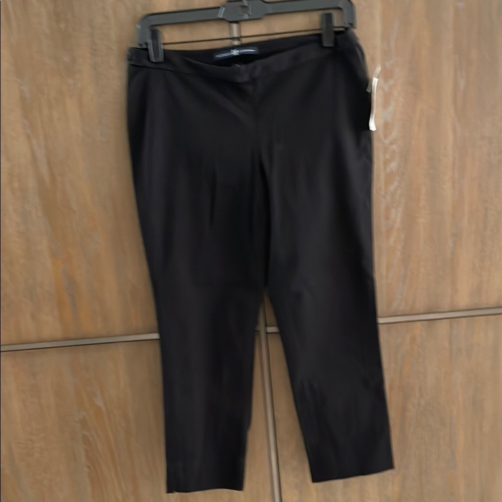 GAP Black Ankle Cropped Pants